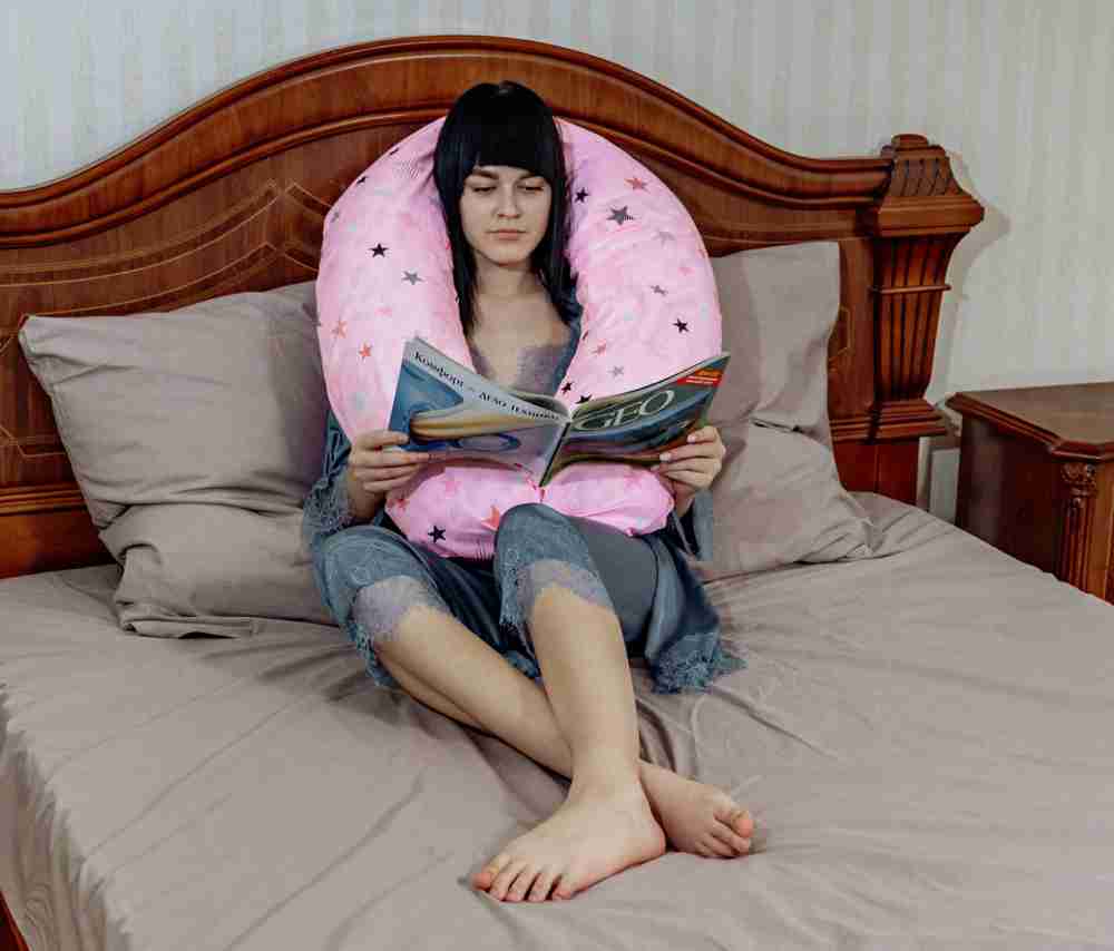 Подушка форма "Бумеранг" 8127/1 Звезды розовые (бязь, пакет) ДомВелл многофункциональная 195*30