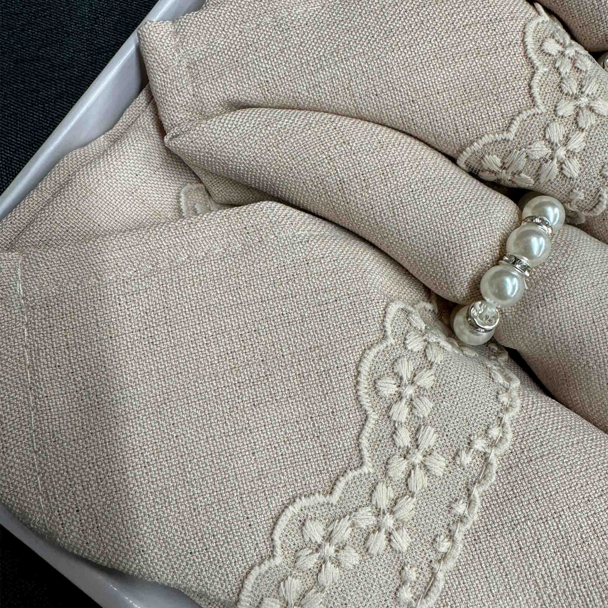 Скатерть 150х220 с салфетками 8шт водоотталкивающая