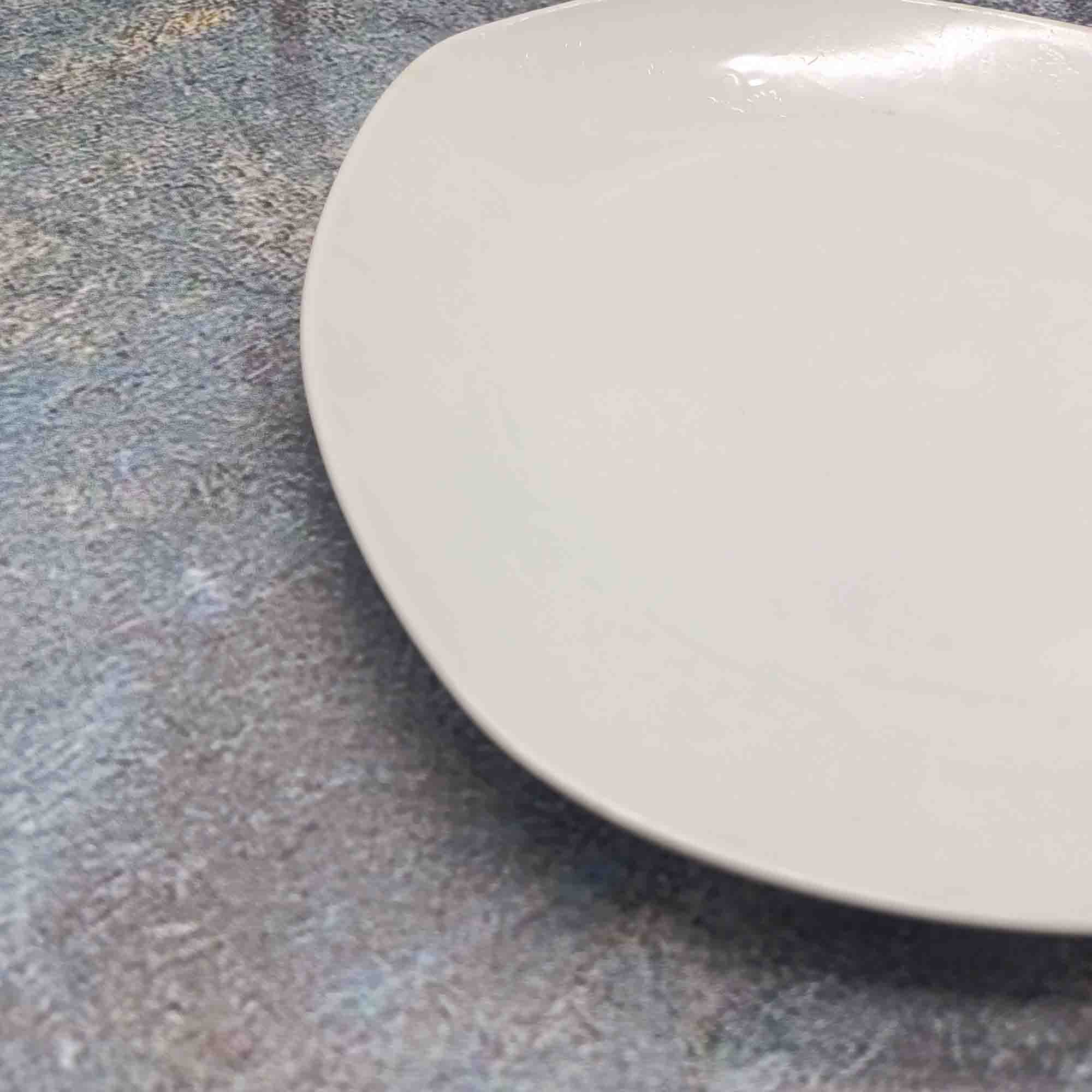 Тарелка 240мм квадратная, белая РД85479