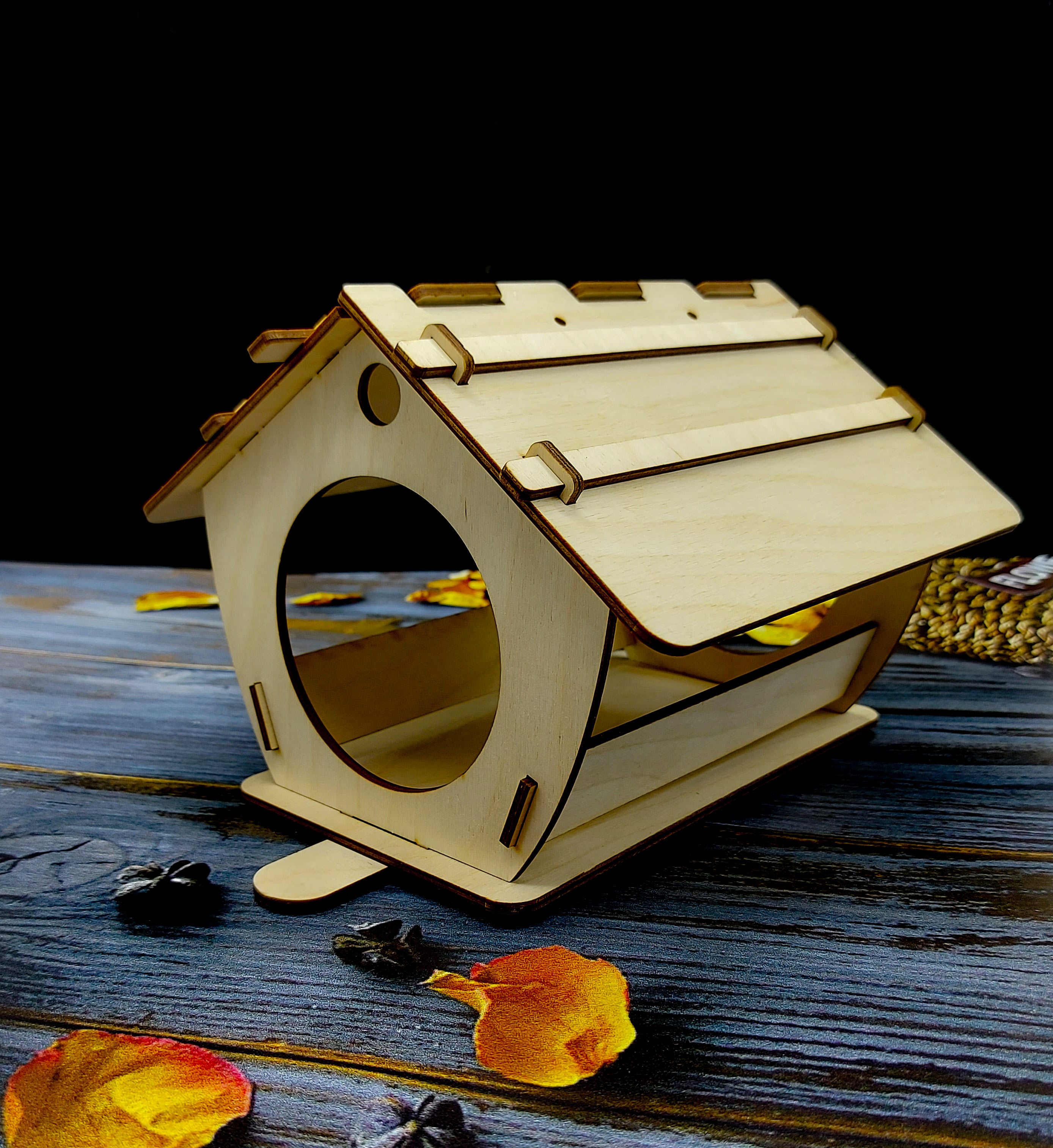 Конструктор кормушка 26*15*1,5см ДомВуд Экошпон Ф252