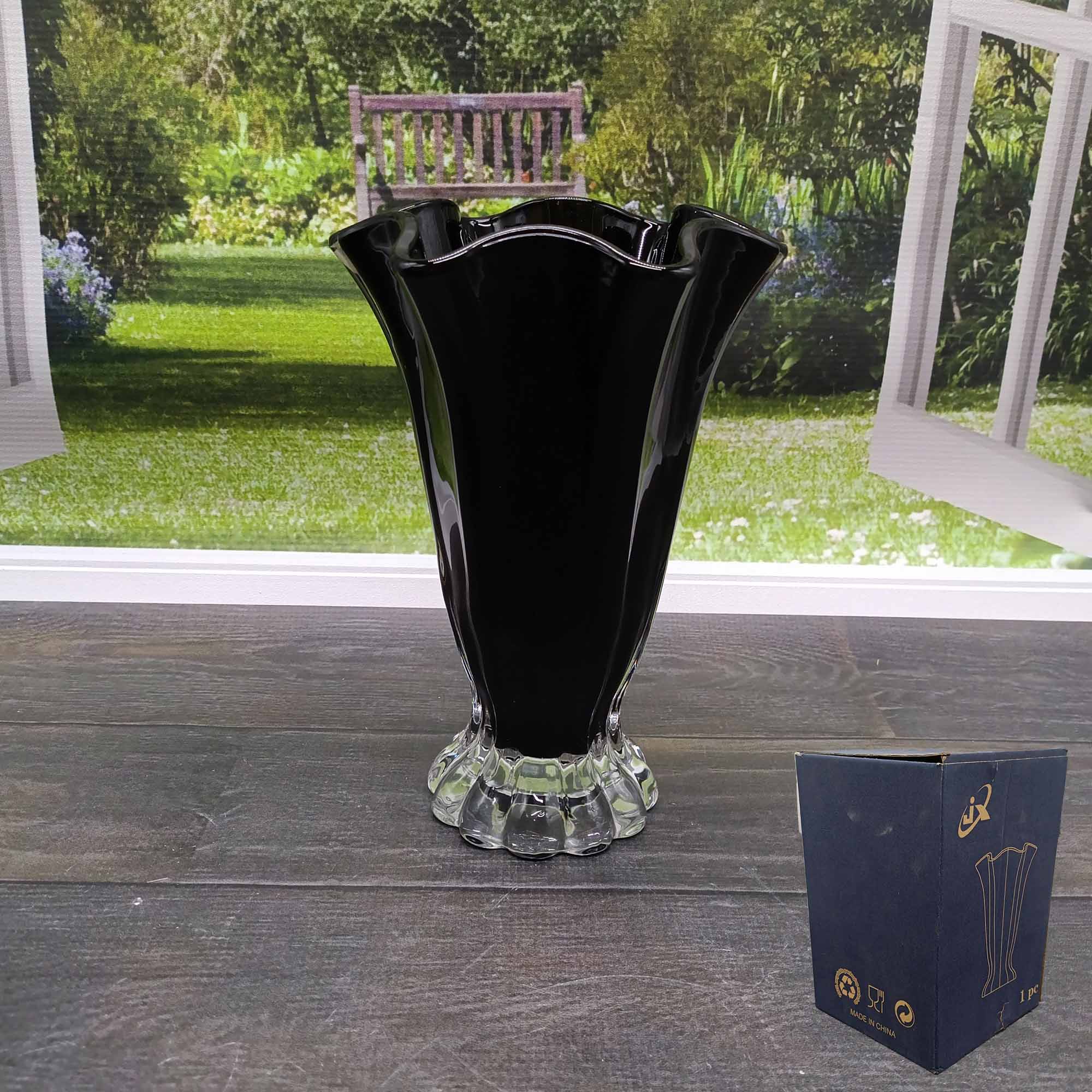 Ваза для цветов 23х15,5 в черная в коробке РД79904