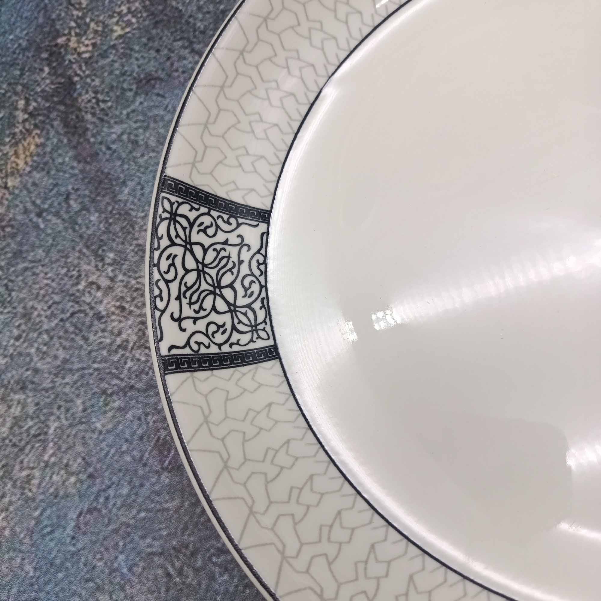 Тарелка 220мм круглая, с узором РД84861