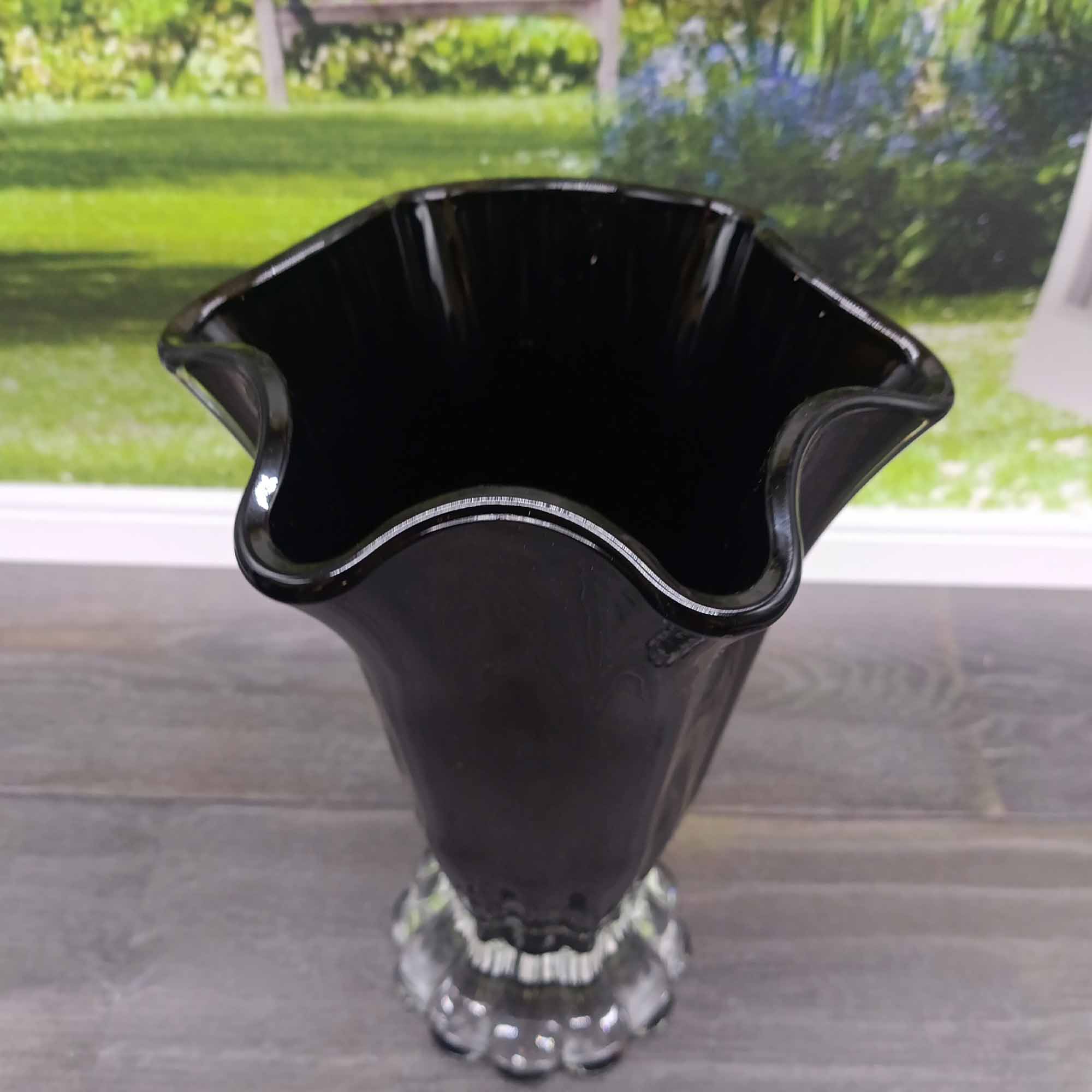 Ваза для цветов 23х15,5 в черная в коробке РД79904