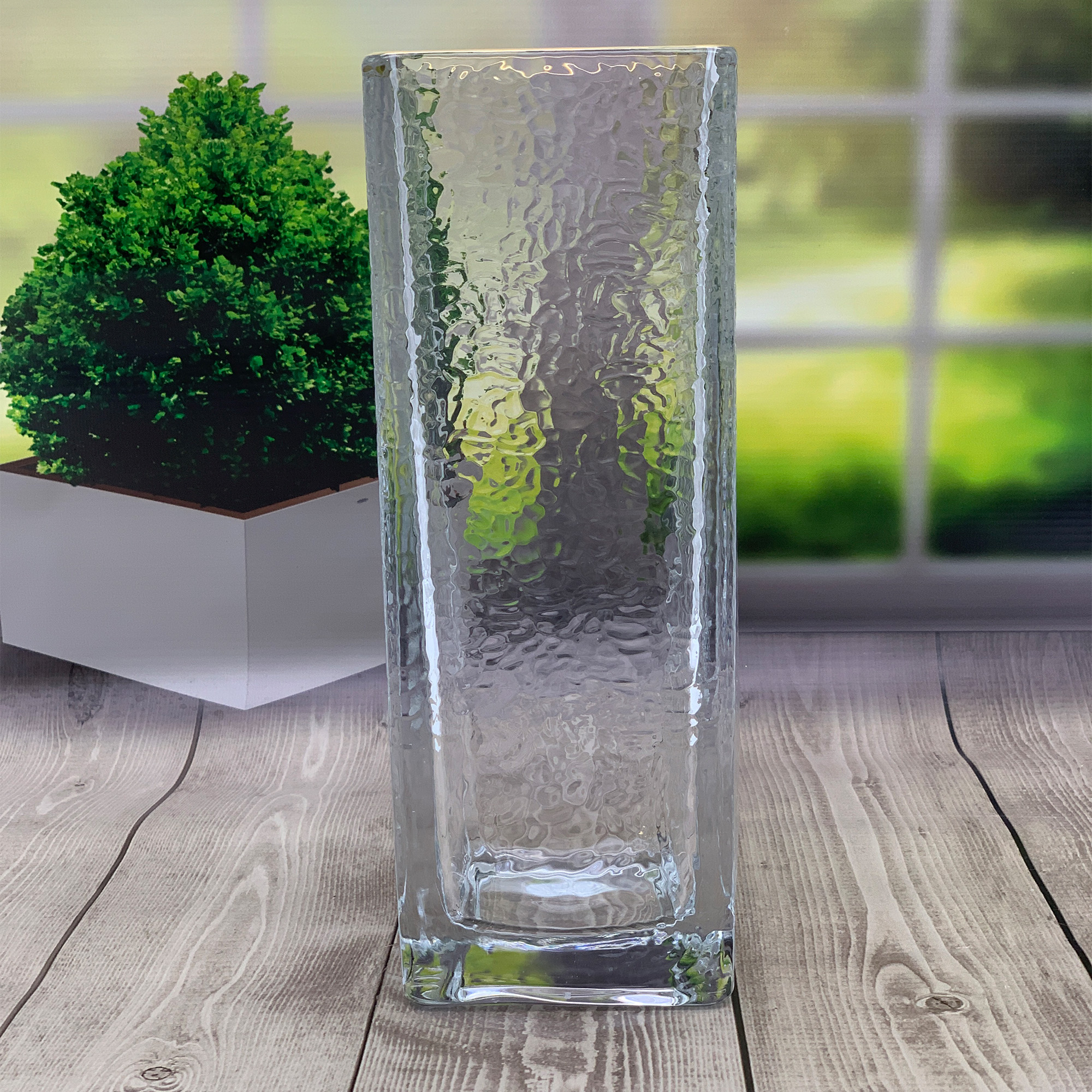 Ваза для цветов 10х30 квадр. Рельефная в коробке РД79966