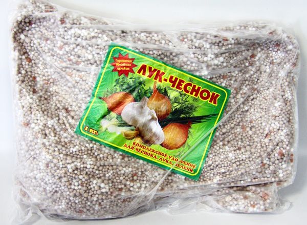 Удобрение 0,9кг Лук и чеснок