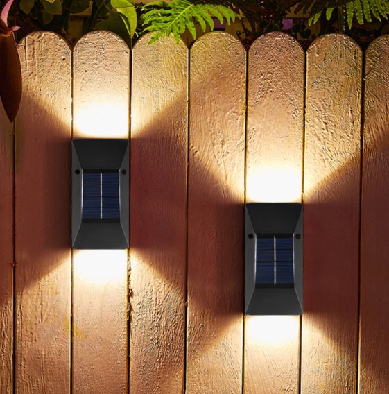 Светильник садовый настенный на солнечной батарее 12х6х3см PM-072