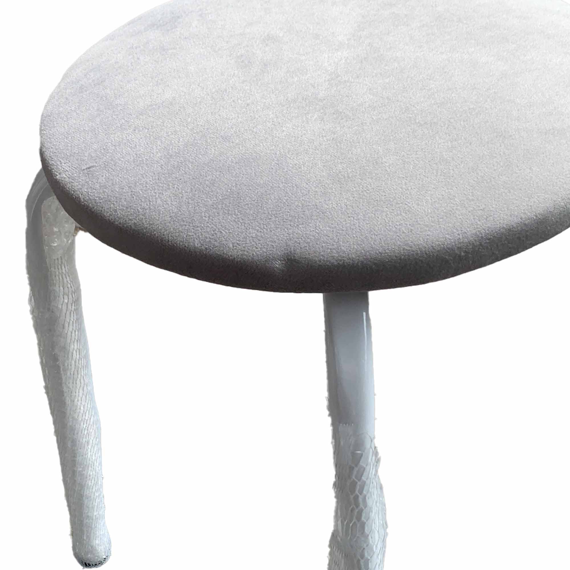 Табурет 18 круг велюр шторм 022 светло-серый на бел гл