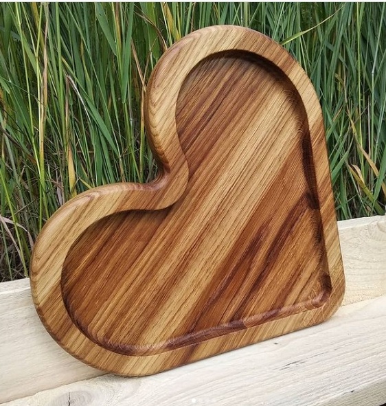 Доска для подачи  27х25х2см ДомВуд Сердце Дуб ДЩ102