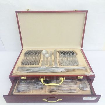 Набор столовых приборов 72пр чемодан РД 29814