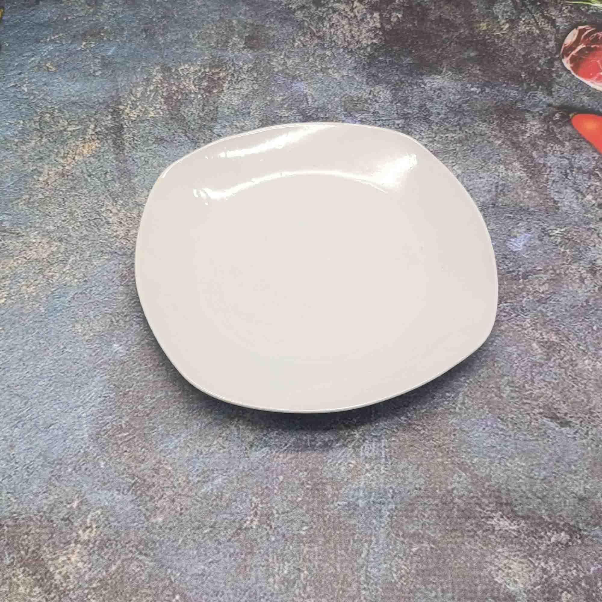 Тарелка 240мм квадратная, белая РД85479