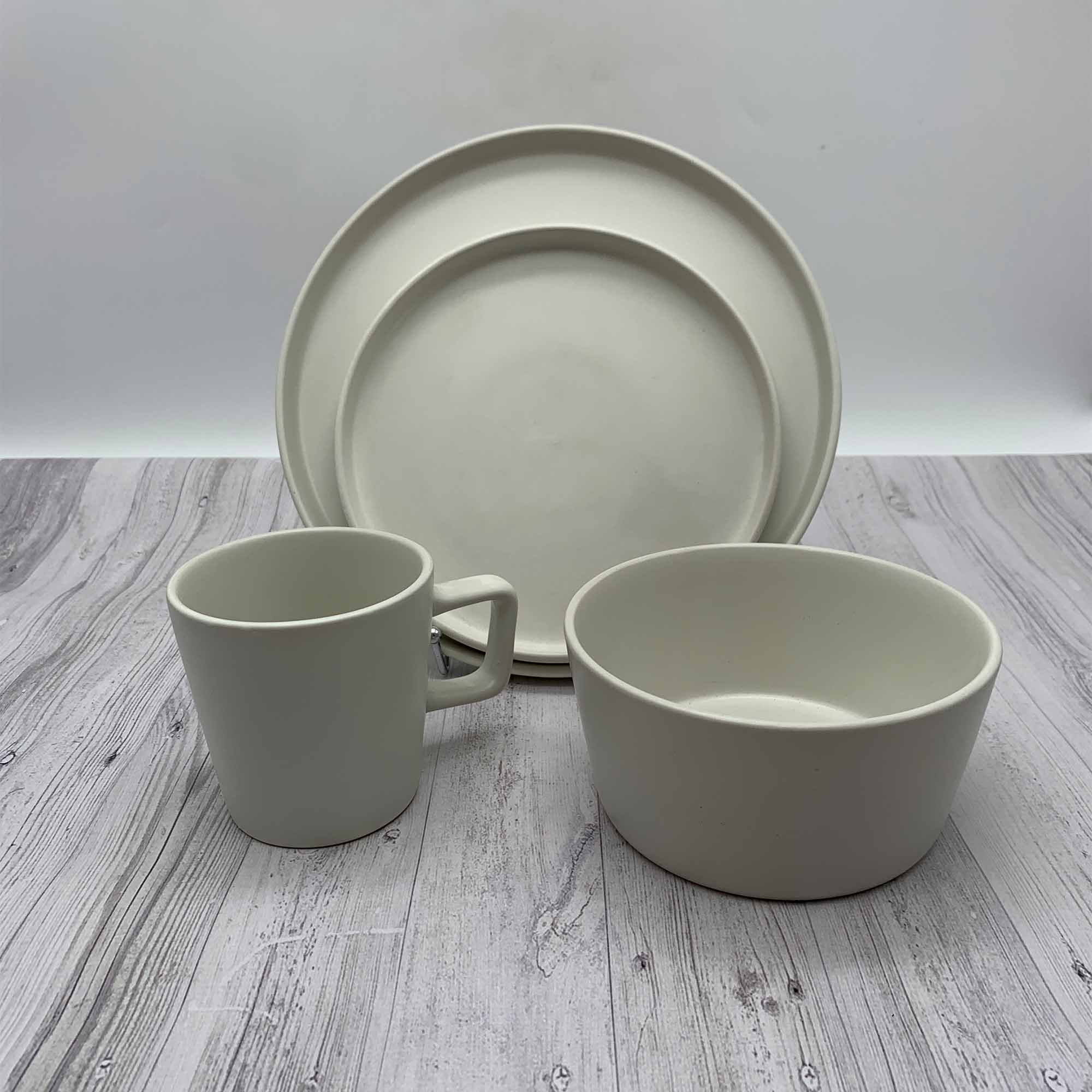 Набор столовый 16 предметов молочный РД77139