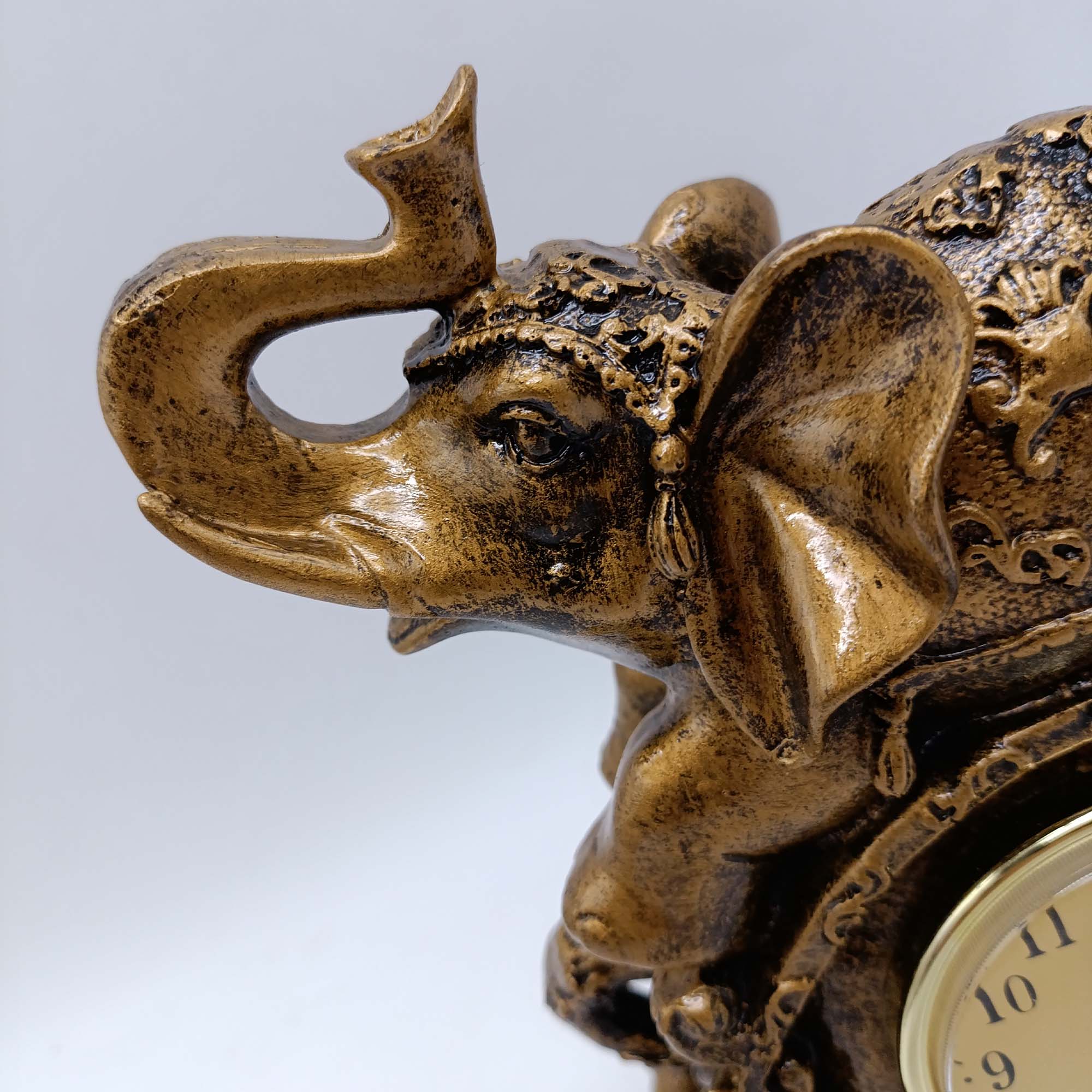 Часы декоративные настольные "Слон" РД16689