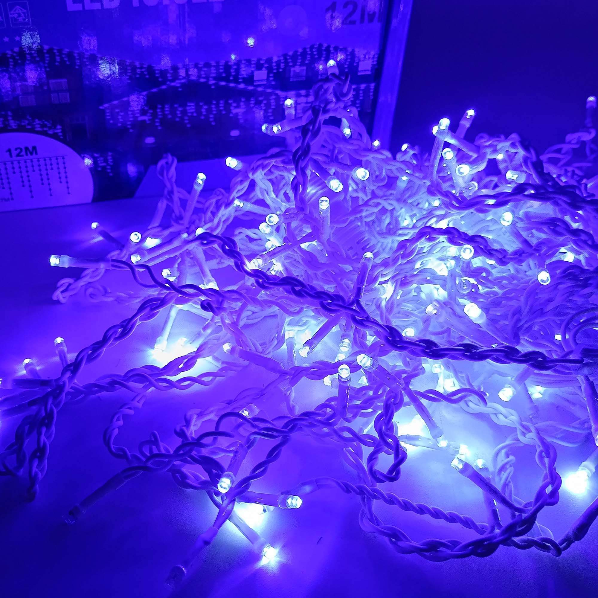 Гирлянда "Бахрома" 12х0,5х0,65м, улица,темный провод, свечение синее с белым РД18348