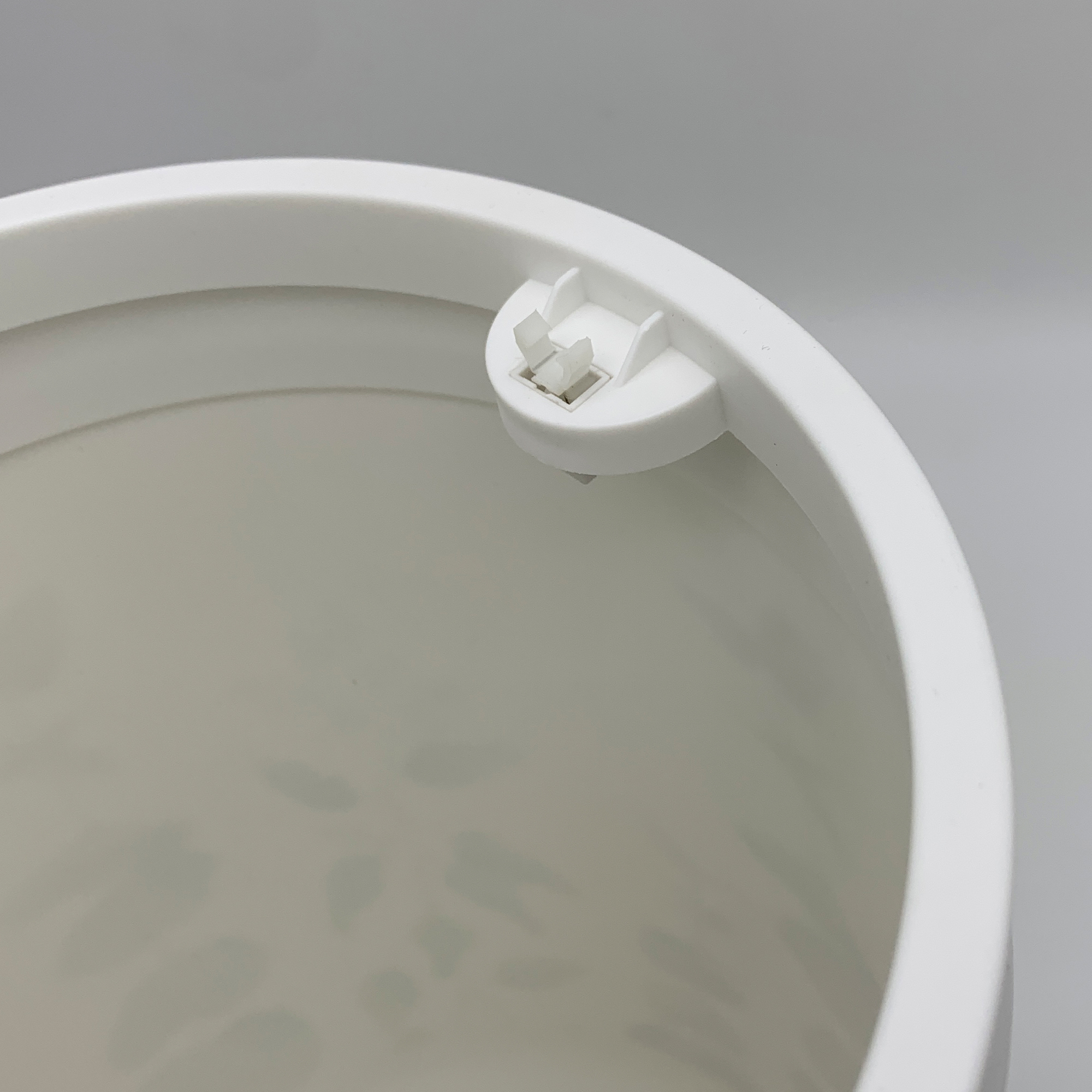 Ведро с механическим открыванием крышки РД66706