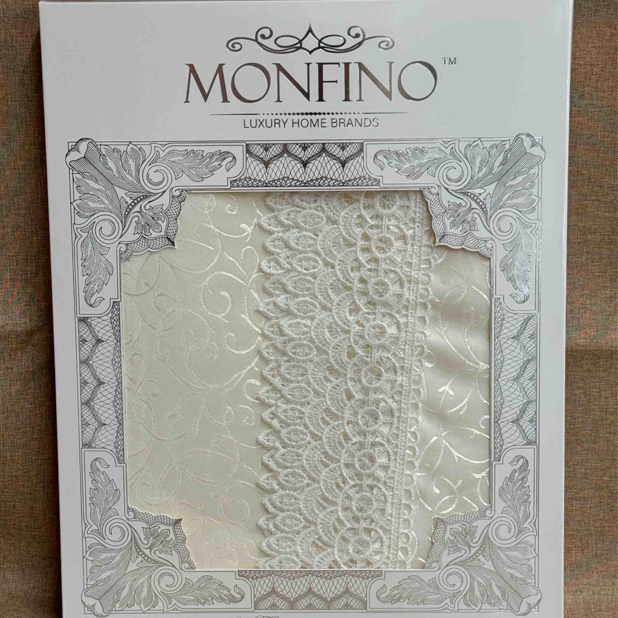 Скатерть 150х220 с кружевом в коробке