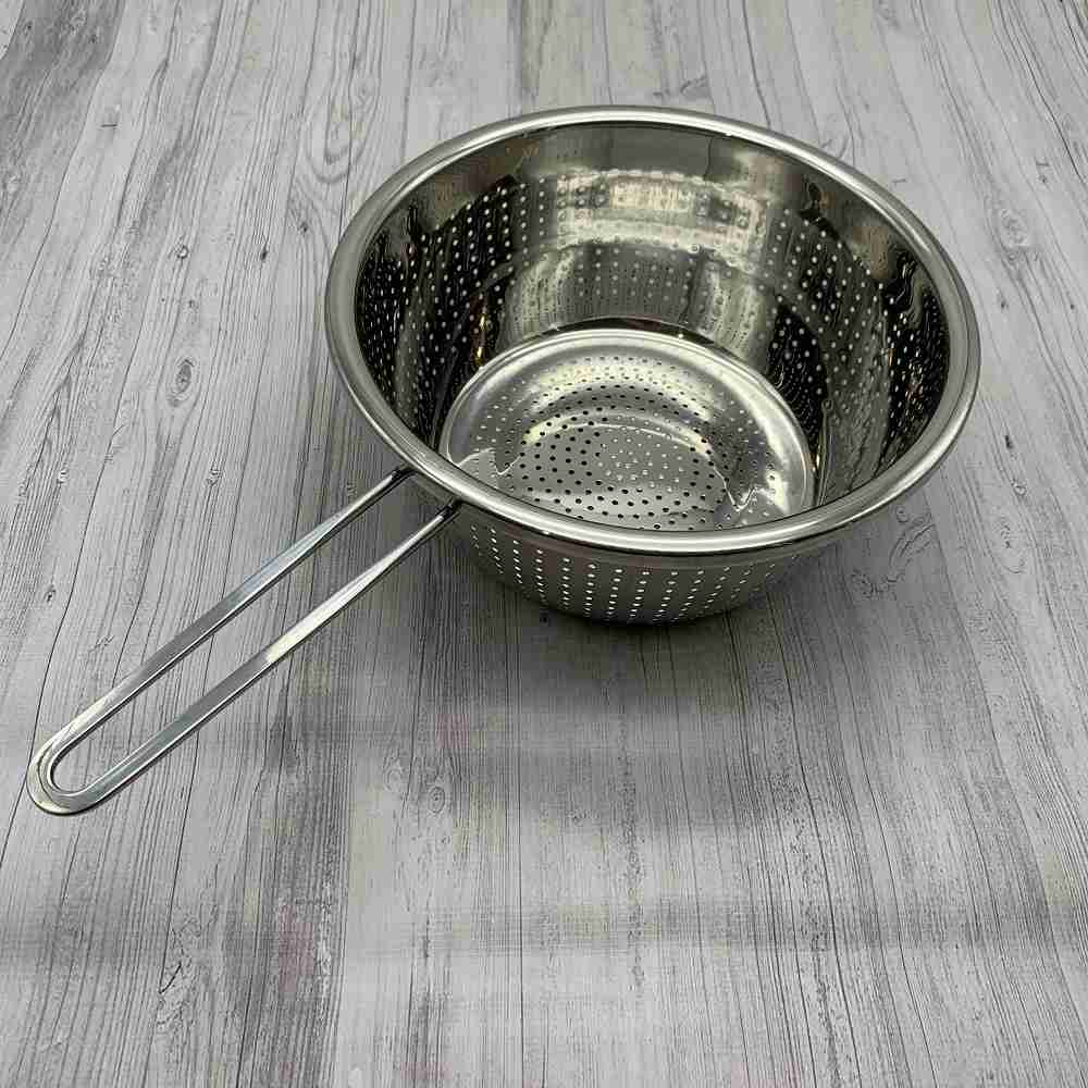 Дуршлаг нержавеющая сталь с ручкой 26 см РД12140