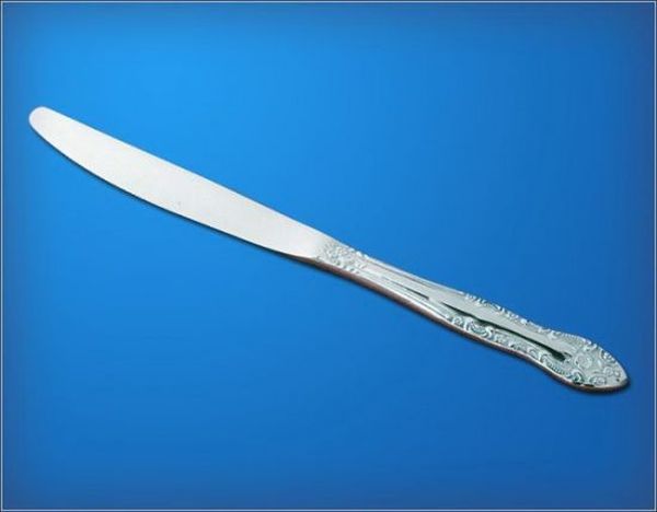 Нож столовый "Тройка"