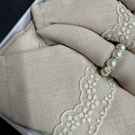 Скатерть 150х220 с салфетками 8шт водоотталкивающая