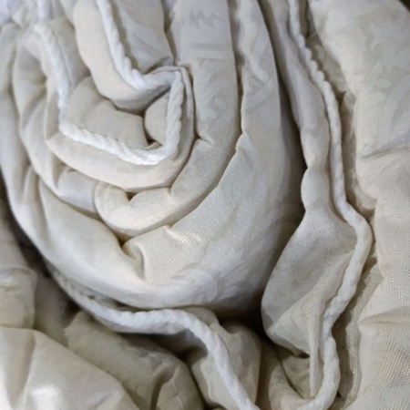 Одеяло 200х220 ДомВелл Овечий пласт (п/э 70, кант, пакет) Коллекция Золотое Руно