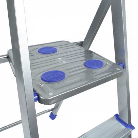 Стремянка комбинированная СКА6