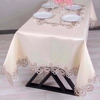 Скатерть 150х220 Брюссель, тефлон бежевая с кружевами