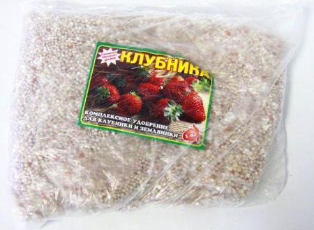 Удобрение 0,9кг Клубника Ч.