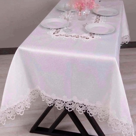 Скатерть 150х220 Брюссель, тефлон белая с кружевами