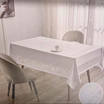 Скатерть 150х220 с пропиткой, водоотталкивающая бежевая в коробке