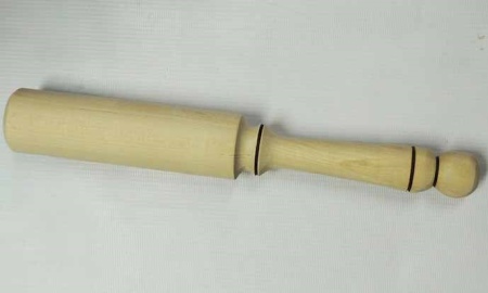 Толкушка с фигурной ручкой 350х45 береза